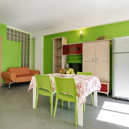 Apartment Belvilla By Oyo Flat Near The Sea With Patio