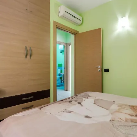Belvilla By Oyo Flat Near The Sea With Patio Apartment
