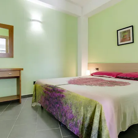 Belvilla By Oyo Flat Near The Sea With Patio Reitani